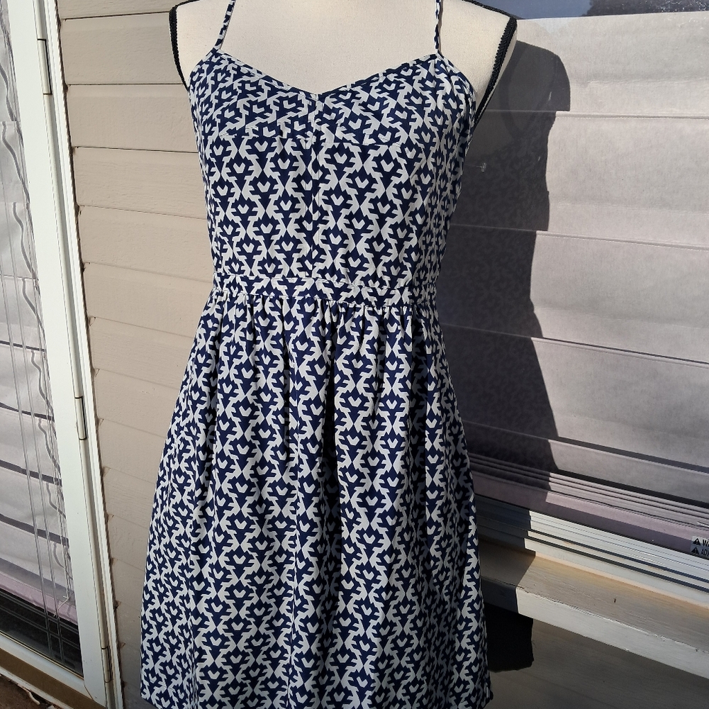 J. Crew Navy White Dress NWT Ladies size 4 zipper back spaghetti strap sundress